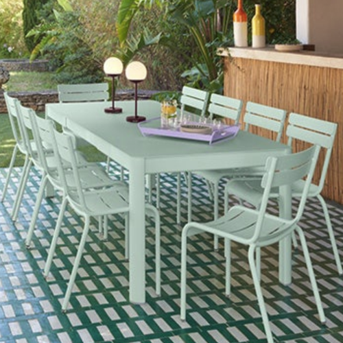 Muchas opciones de mesas de jardin y terraza de Fermob